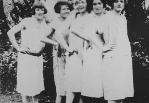 Rachel Carson at PCW/Chatham College with Four Classmates (Pennsylvania)