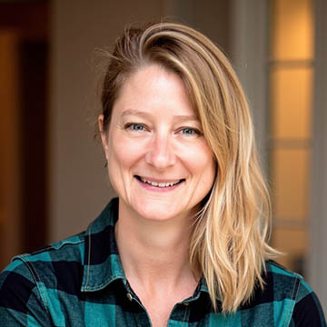 Headshot of Deana Acheson